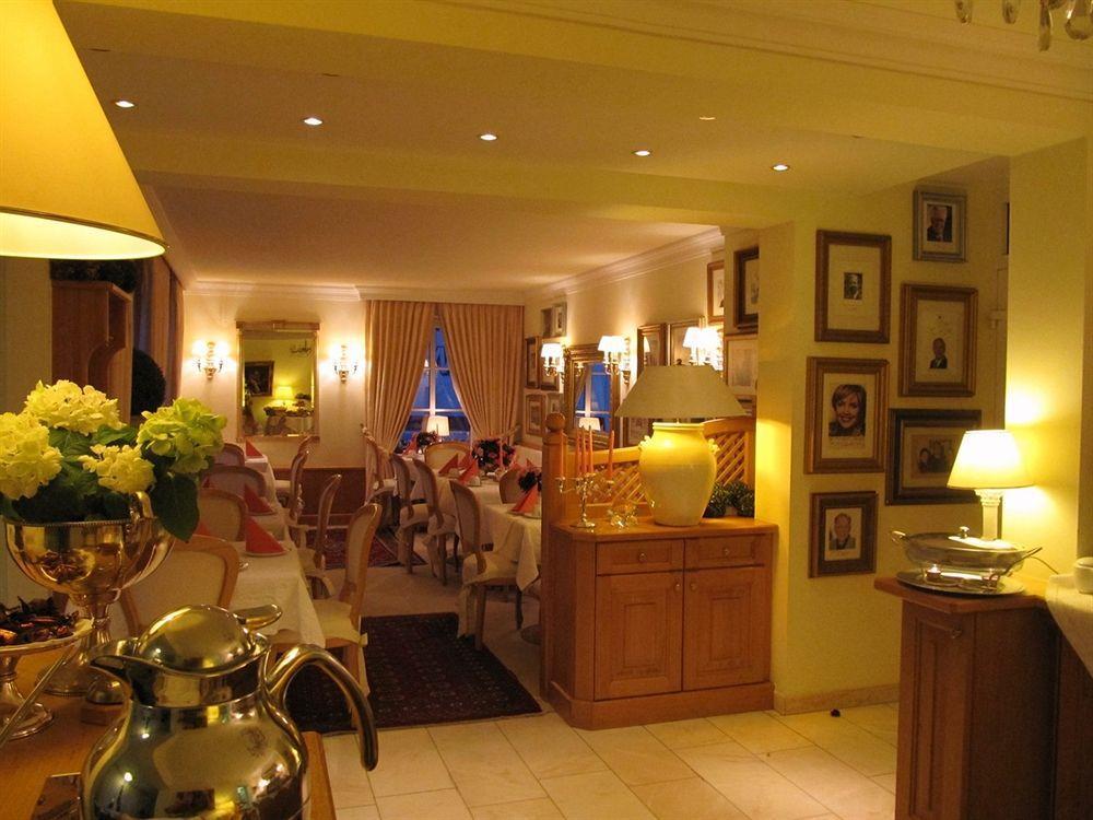 Hotel Daniels Халбергмос Екстериор снимка