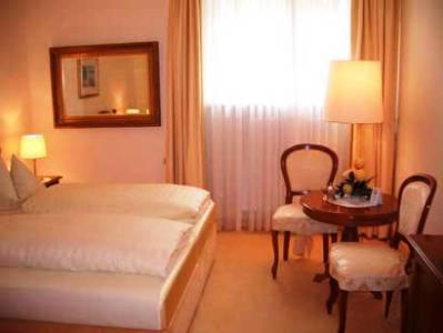 Hotel Daniels Халбергмос Екстериор снимка